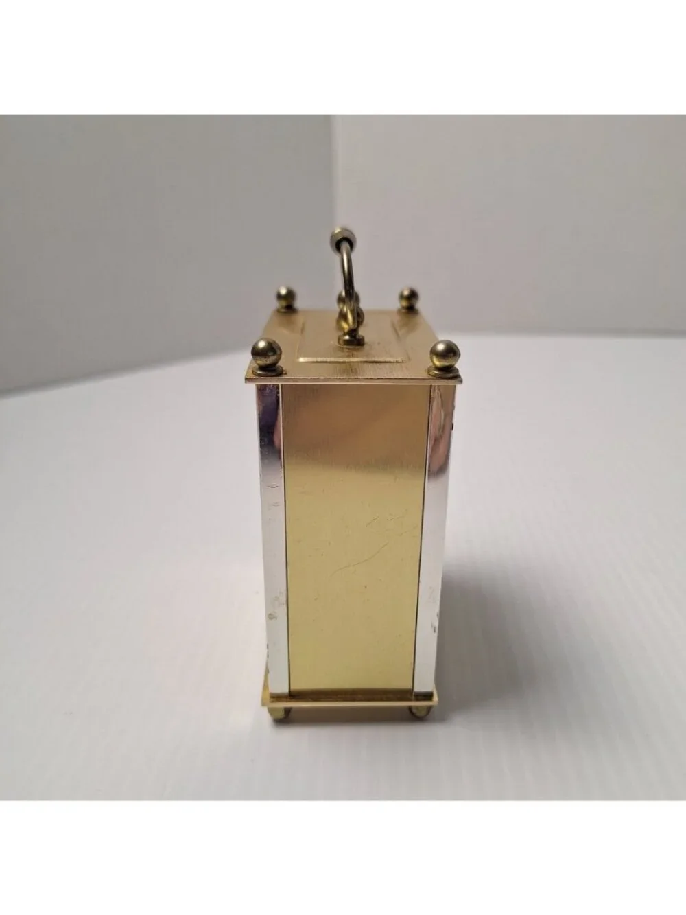 VINTAGE GOLD TONE METAL ANALOG QUARTZ CARRIAGE DESK CLOCK ROMAN NUMERALS WORKS